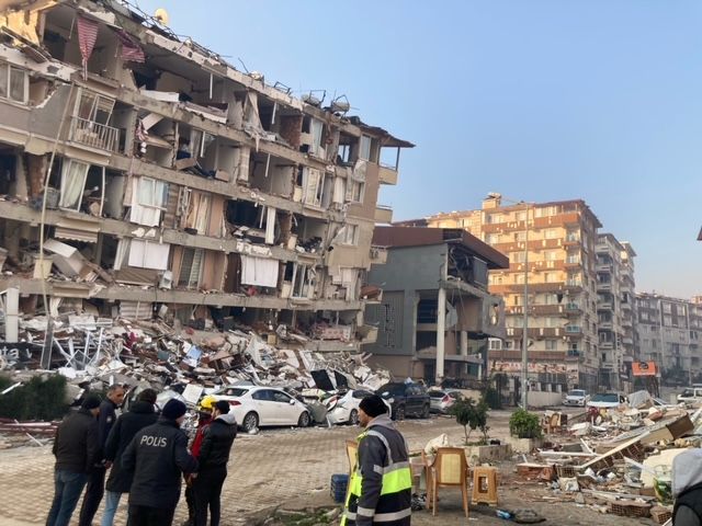 2023 Törökországi katasztrófa földrengés barlangi mentő szolgálat